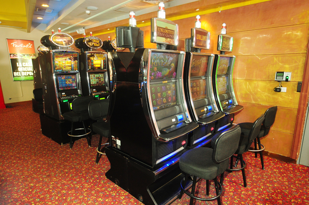 Área de Máquinas Casino 12 Octubre