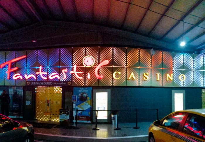 Fachada Fantastic Casino 12 Octubre Fachada Fantastic Casino 12 Octubre